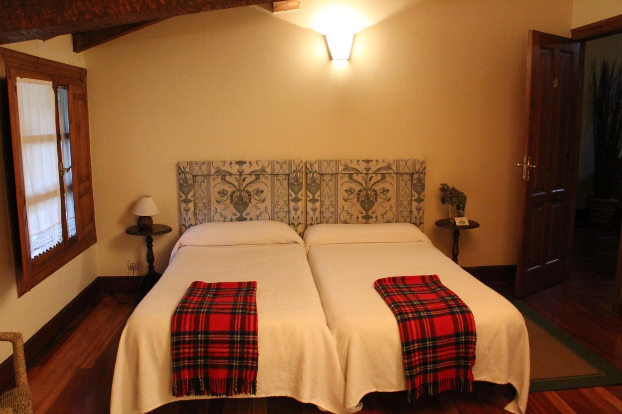 Manuko Benta Guest House Бермео Екстериор снимка